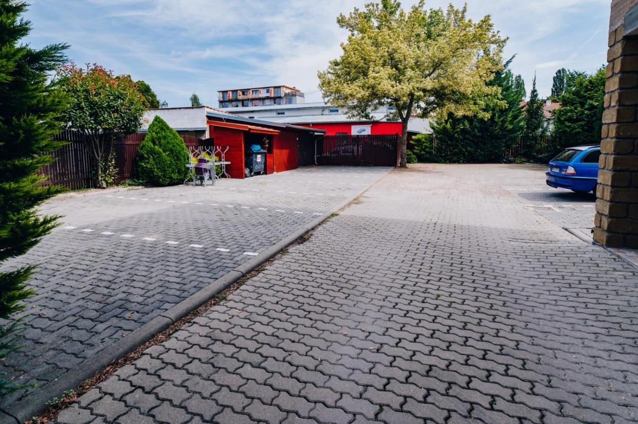 Point Pension Brno Exterior foto
